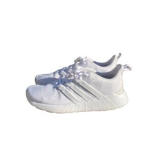 Adidas Original Questar flow shoes